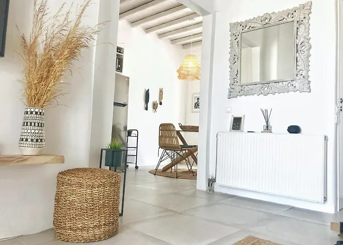 Dear John, A Serene Escape Near Elia בית נופש